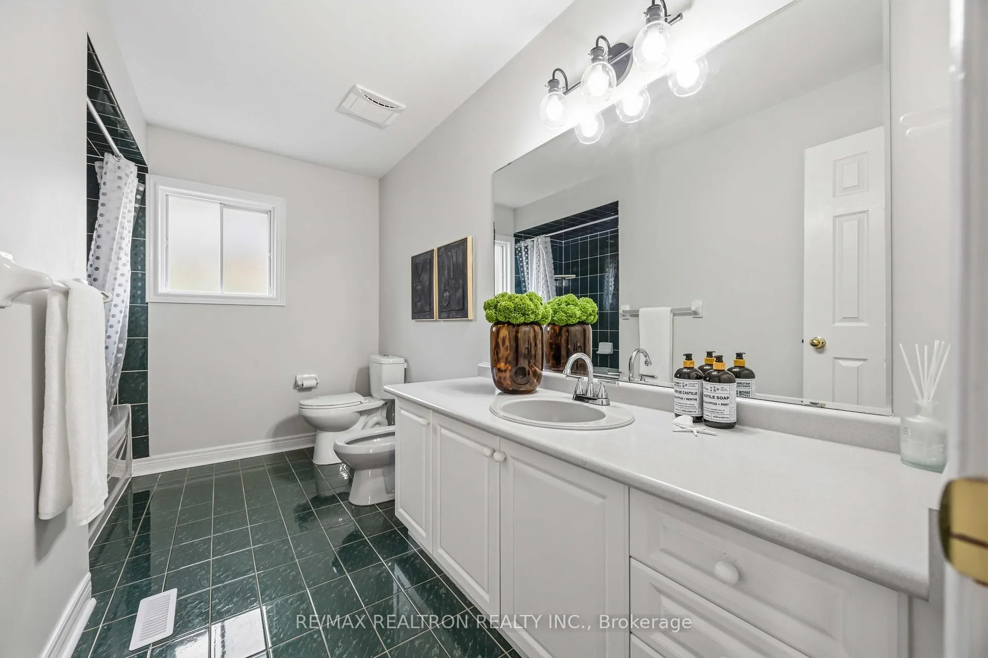 Photo 27 of 53 Boxwood Crescent, Markham, Rouge Fairways — HOMEH