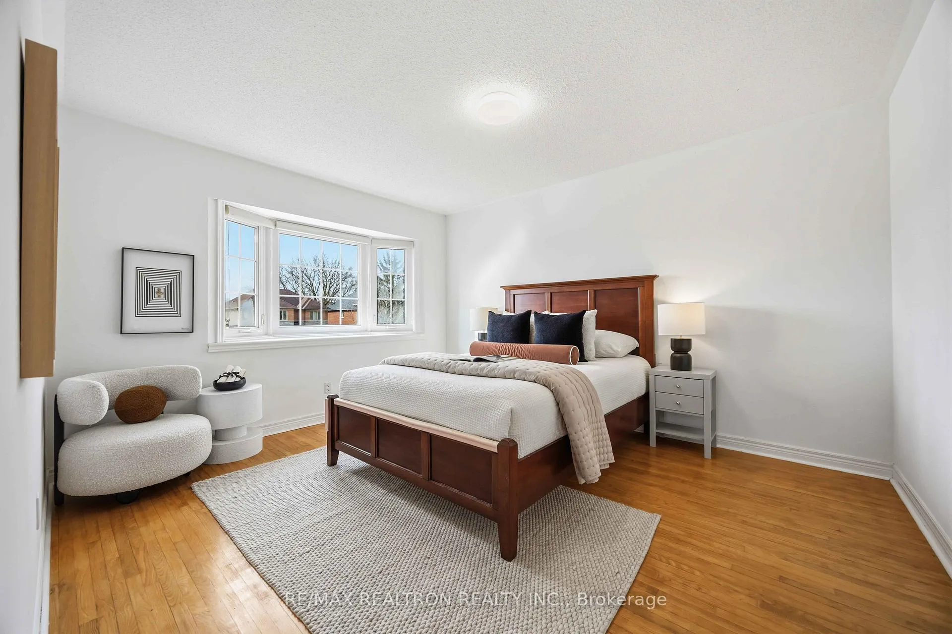 Photo 28 of 53 Boxwood Crescent, Markham, Rouge Fairways — HOMEH