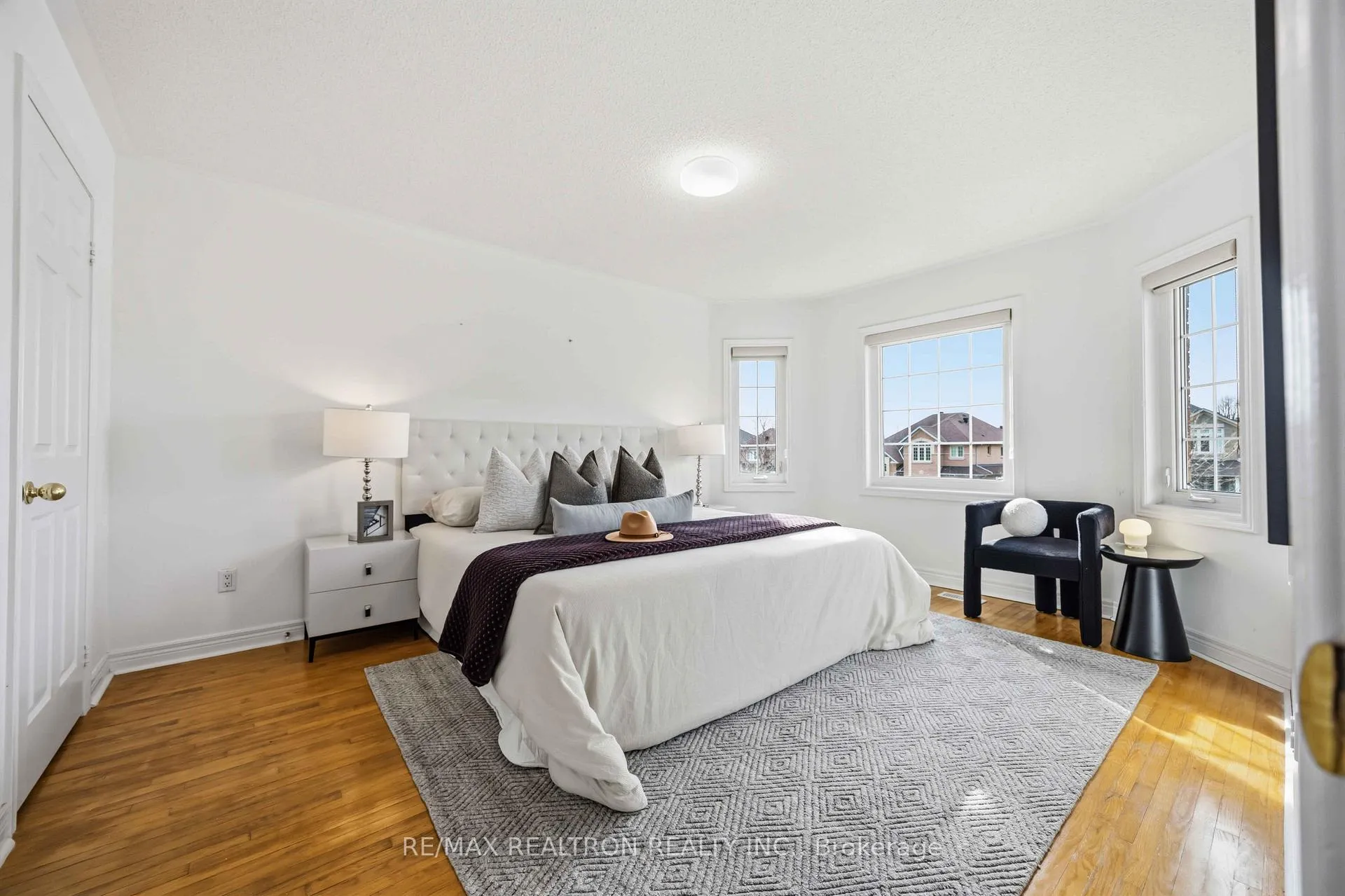Photo 30 of 53 Boxwood Crescent, Markham, Rouge Fairways — HOMEH