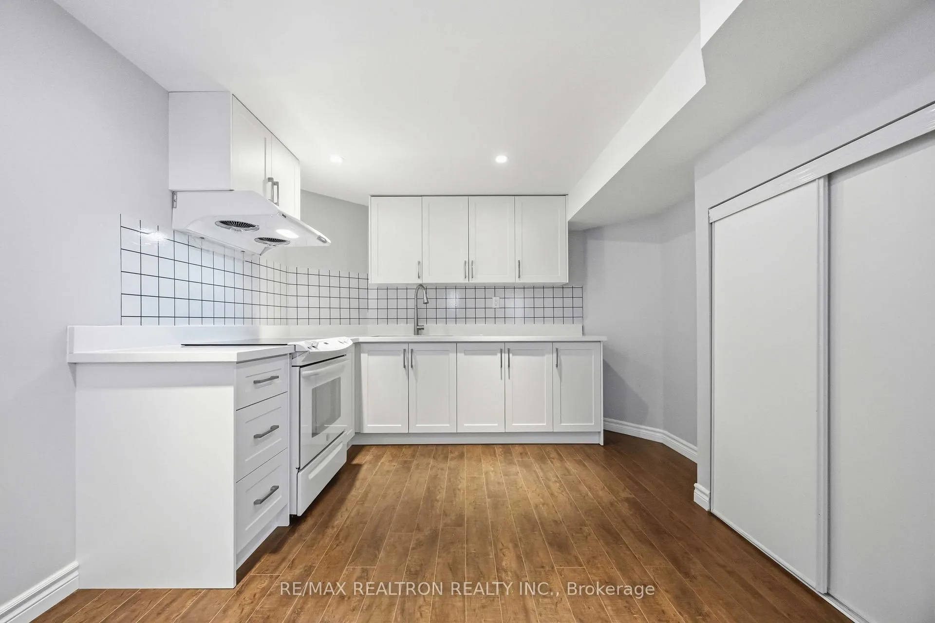 Photo 33 of 53 Boxwood Crescent, Markham, Rouge Fairways — HOMEH