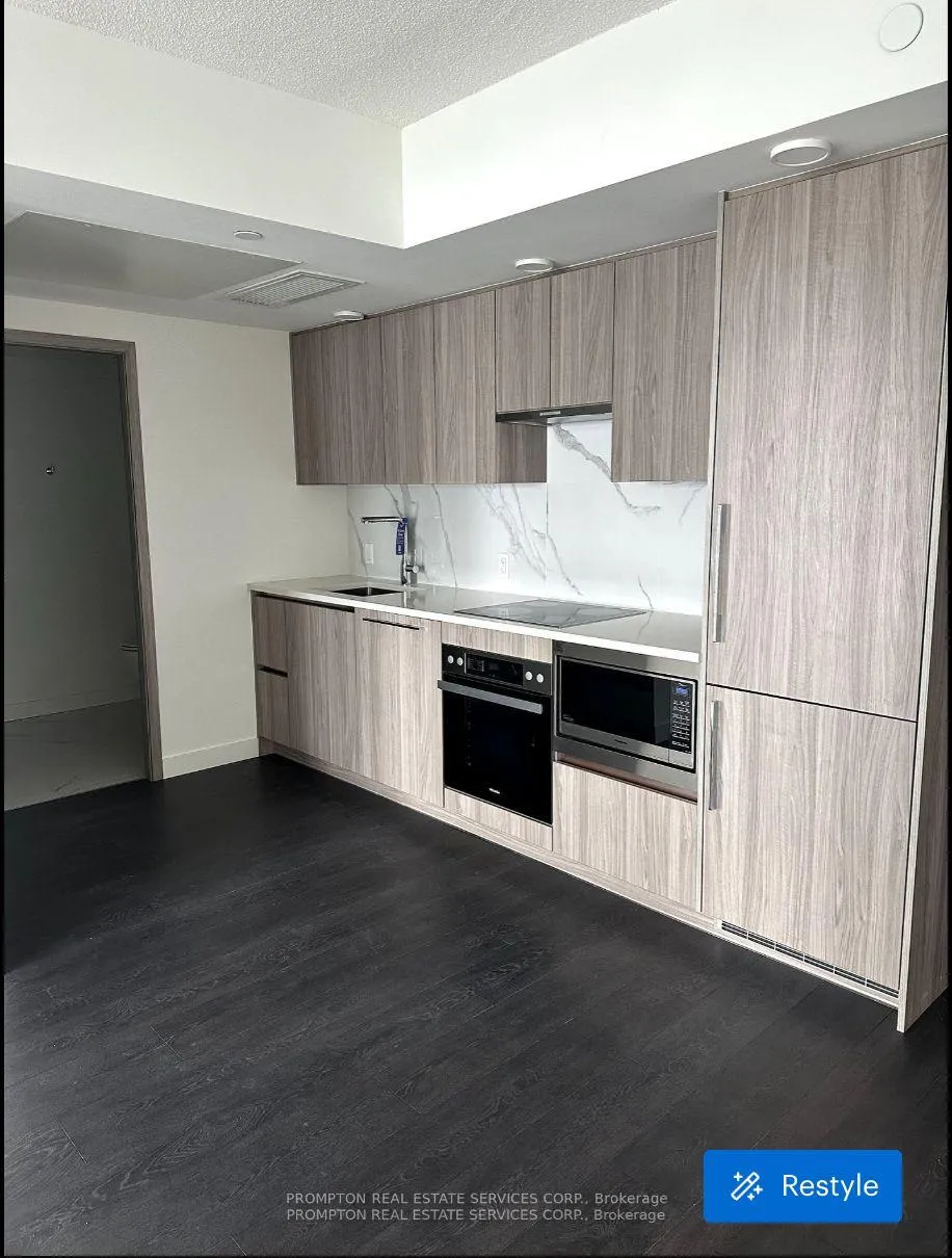 Photo 4 of Unit 3207, 1 Concord Cityplace Way, Toronto, Waterfront Communities — HOMEH