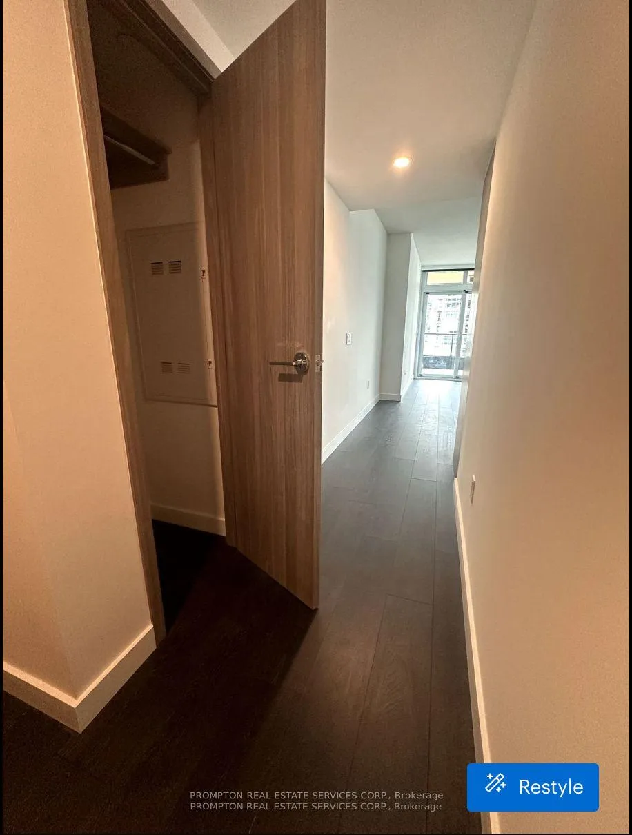 Photo 6 of Unit 3207, 1 Concord Cityplace Way, Toronto, Waterfront Communities — HOMEH