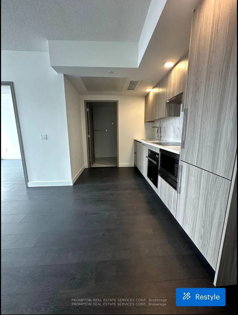 Photo 9 of Unit 3207, 1 Concord Cityplace Way, Toronto, Waterfront Communities — HOMEH