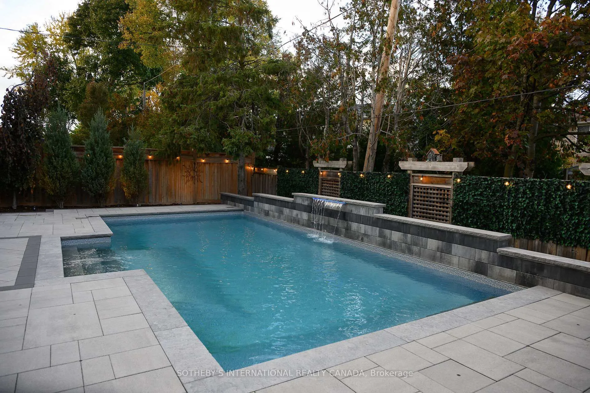 Photo 43 of 499 Wicklow Road, Burlington, Shoreacres — HOMEH
