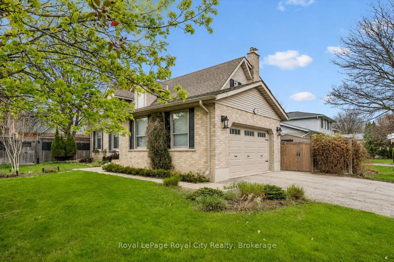 Photo 2 of 184 Harvard Road, Guelph, Kortright West — HOMEH