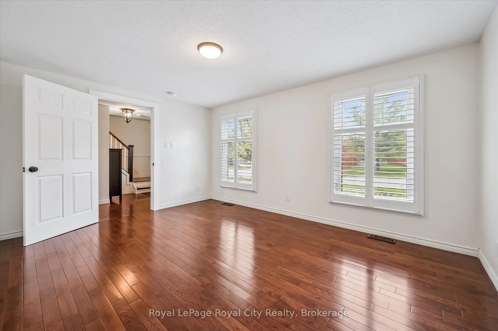 Photo 7 of 184 Harvard Road, Guelph, Kortright West — HOMEH
