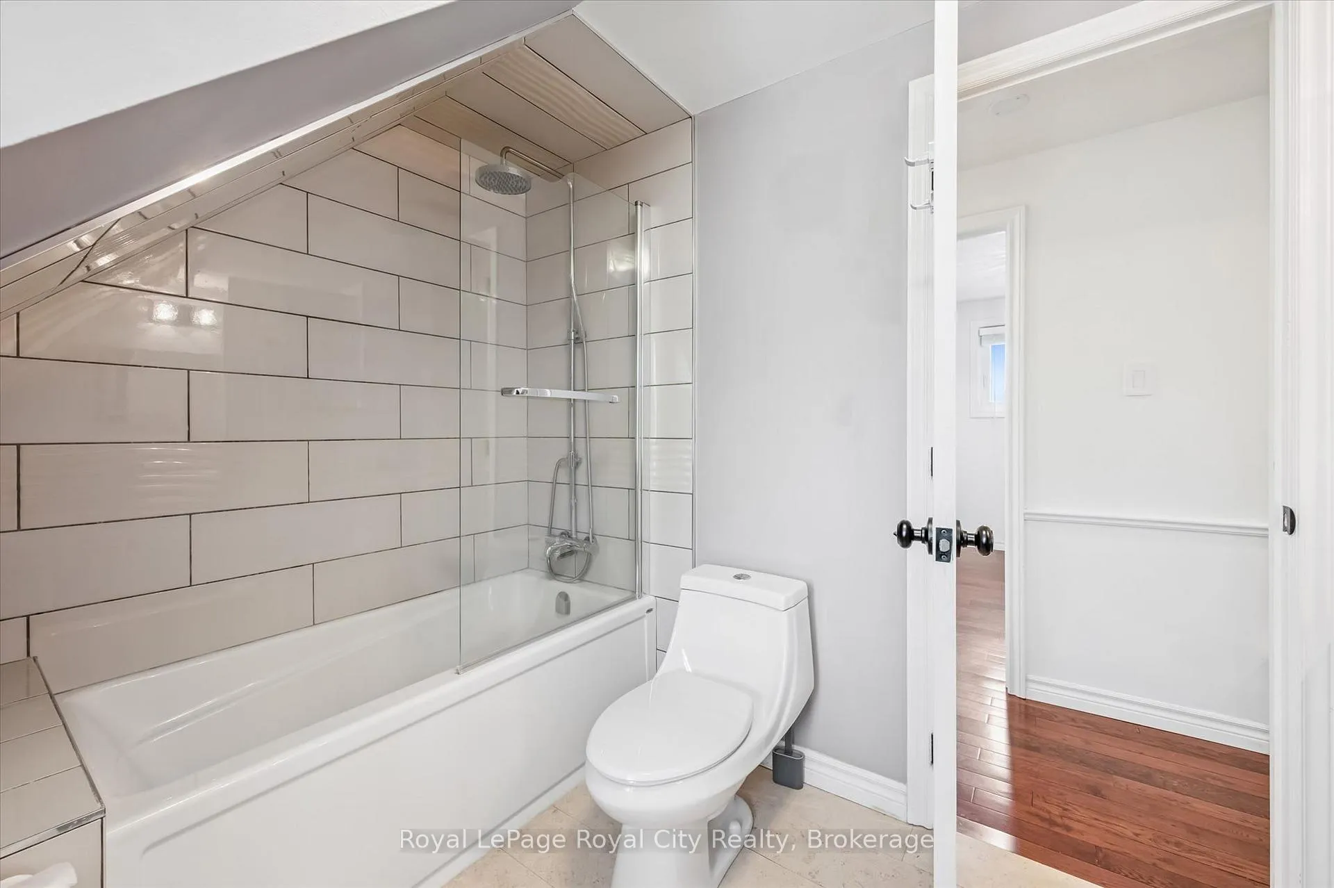Photo 25 of 184 Harvard Road, Guelph, Kortright West — HOMEH
