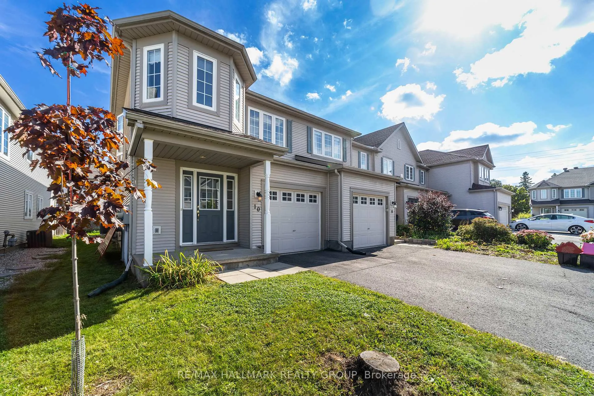 Photo 2 of 10 Fieldberry Private, Ottawa, Barrhaven - Stonebridge — HOMEH