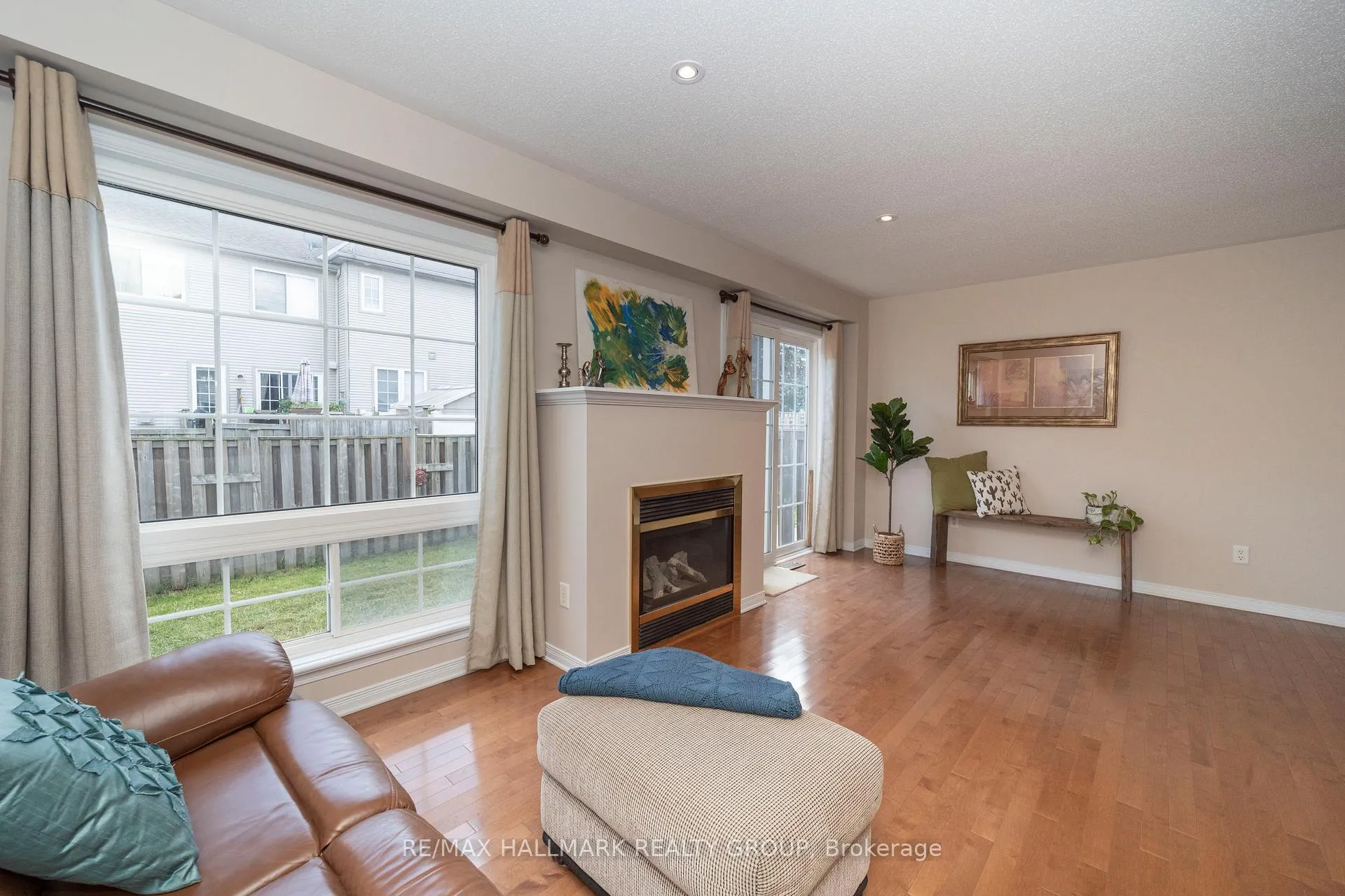 Photo 14 of 10 Fieldberry Private, Ottawa, Barrhaven - Stonebridge — HOMEH