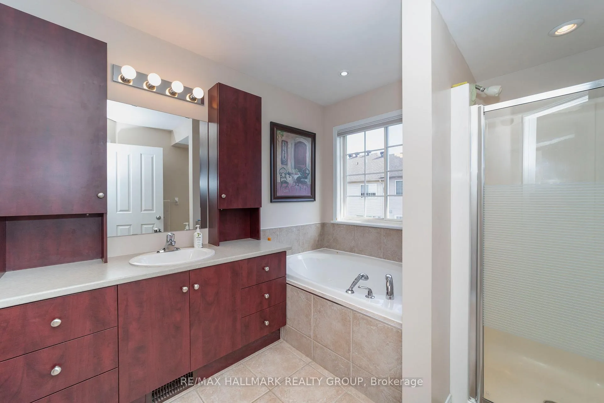 Photo 21 of 10 Fieldberry Private, Ottawa, Barrhaven - Stonebridge — HOMEH