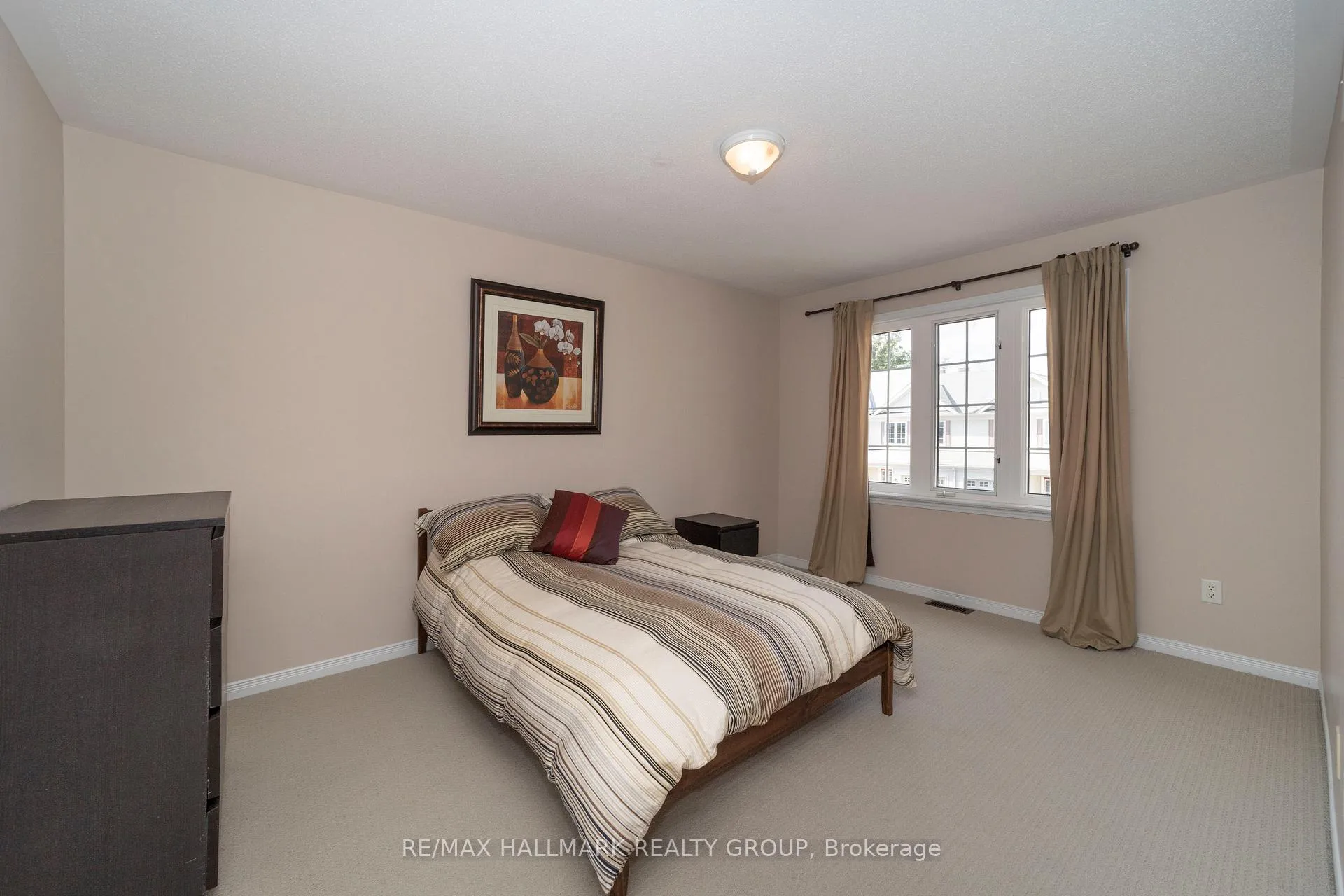 Photo 22 of 10 Fieldberry Private, Ottawa, Barrhaven - Stonebridge — HOMEH
