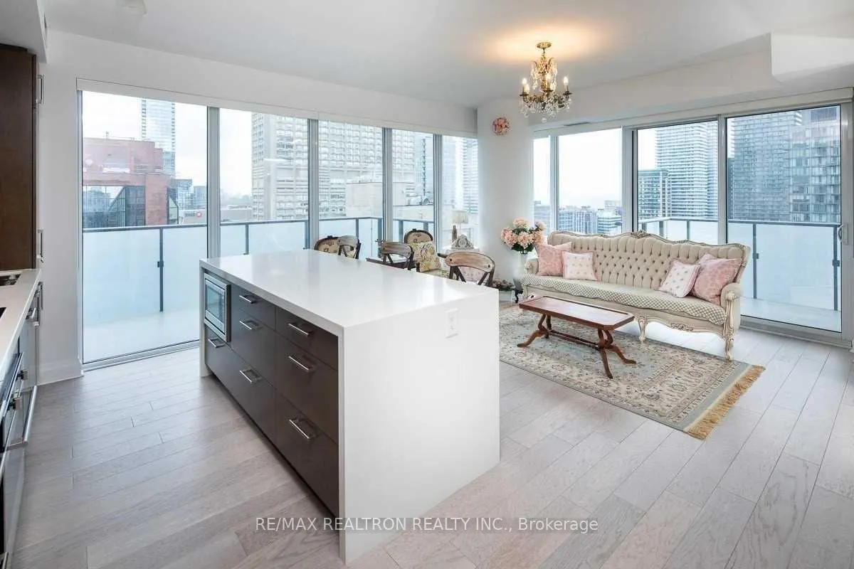 Photo 5 of Unit 2310, 1080 Bay Street, Toronto, Bay Street Corridor — HOMEH