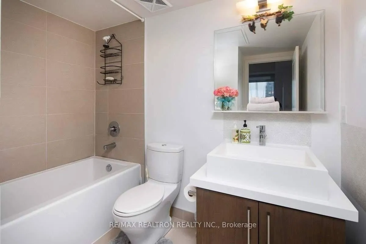 Photo 10 of Unit 2310, 1080 Bay Street, Toronto, Bay Street Corridor — HOMEH