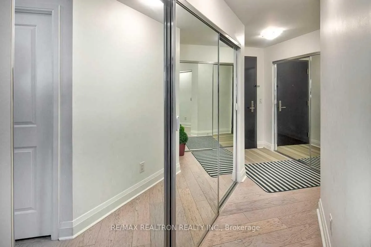 Photo 15 of Unit 2310, 1080 Bay Street, Toronto, Bay Street Corridor — HOMEH