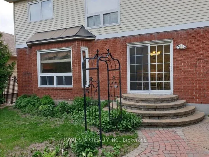 Photo 16 of 8 Hime Crescent, Ottawa, Hunt Club Park — HOMEH