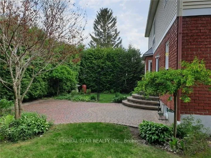 Photo 20 of 8 Hime Crescent, Ottawa, Hunt Club Park — HOMEH