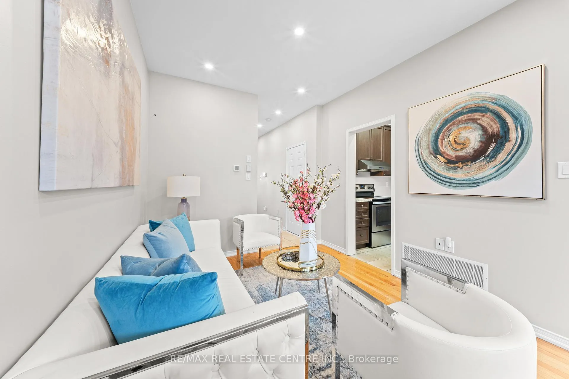 Photo 12 of 62 Sussexvale Drive, Brampton, Sandringham-Wellington — HOMEH