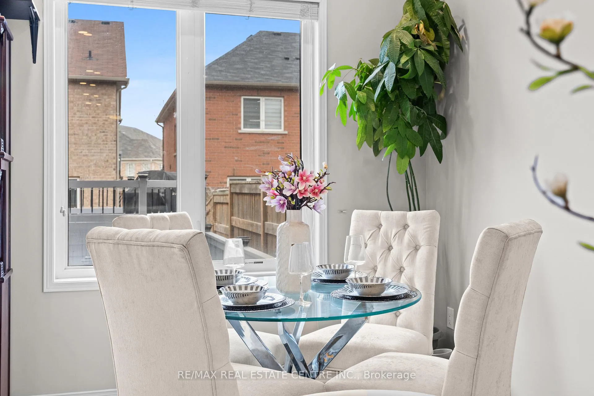 Photo 16 of 62 Sussexvale Drive, Brampton, Sandringham-Wellington — HOMEH