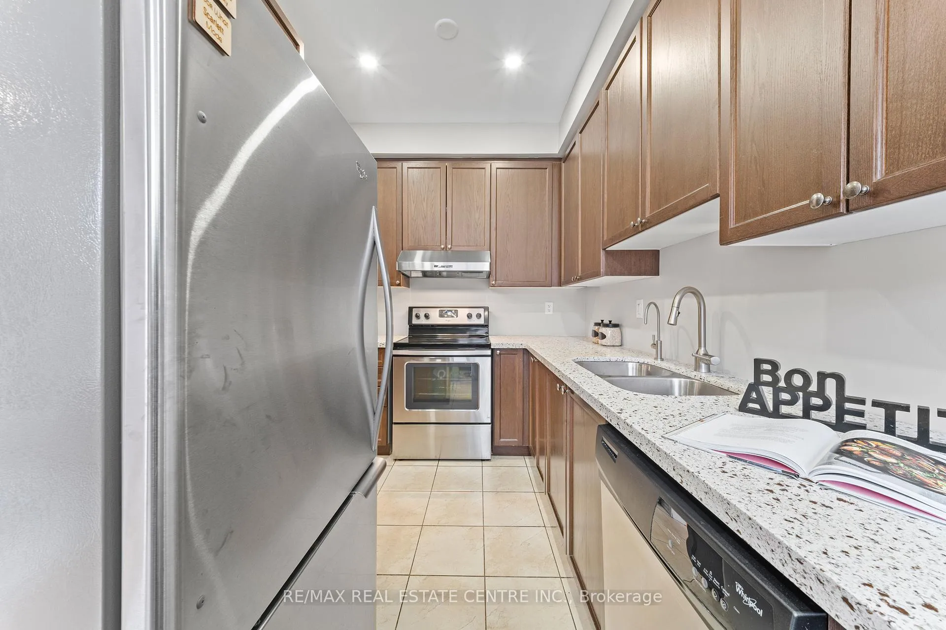Photo 21 of 62 Sussexvale Drive, Brampton, Sandringham-Wellington — HOMEH