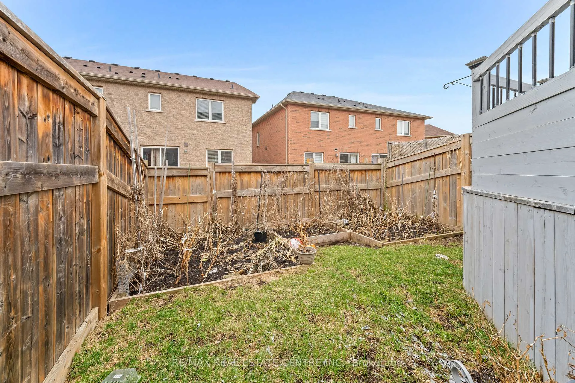 Photo 44 of 62 Sussexvale Drive, Brampton, Sandringham-Wellington — HOMEH