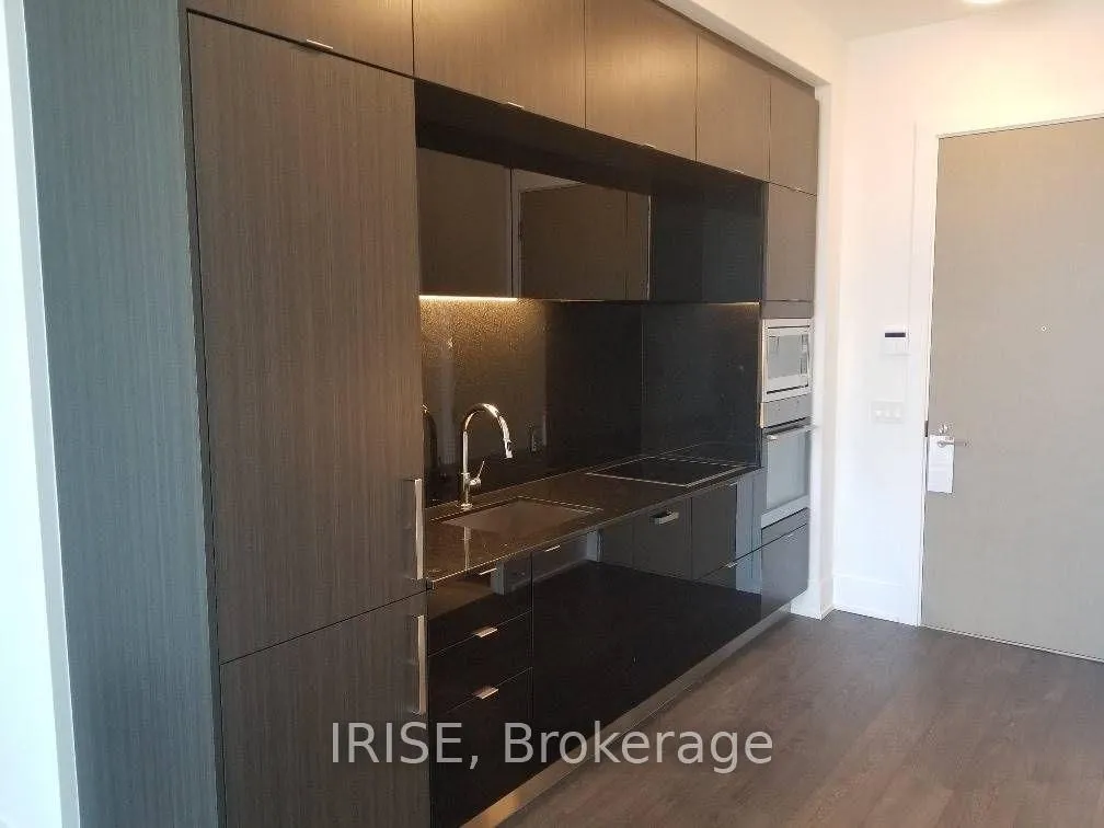 Photo 4 of Unit SPH24, 1 Edgewater Drive, Toronto, Waterfront Communities — HOMEH