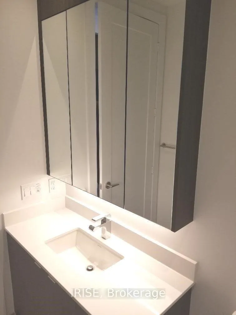 Photo 9 of Unit SPH24, 1 Edgewater Drive, Toronto, Waterfront Communities — HOMEH