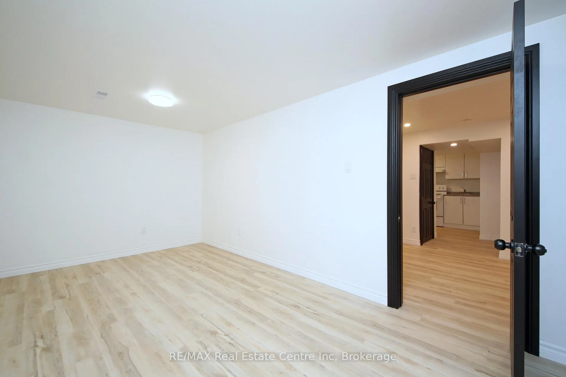 Photo 8 of Unit Basement Apt., 46 Talbot Street, Guelph, Dovercliffe Park/Old University — HOMEH