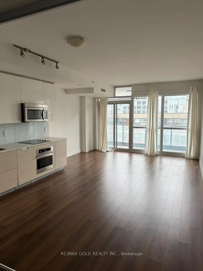 Photo 2 of Unit 904, 210 Simcoe Street, Toronto, Kensington-Chinatown — HOMEH