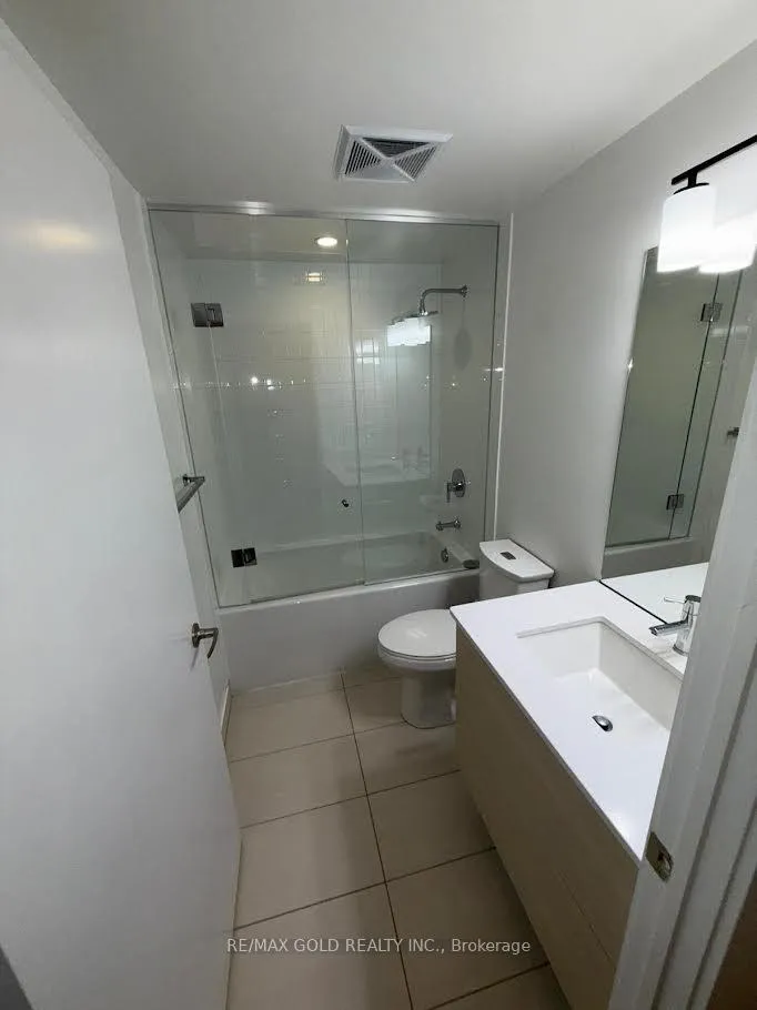 Photo 5 of Unit 904, 210 Simcoe Street, Toronto, Kensington-Chinatown — HOMEH