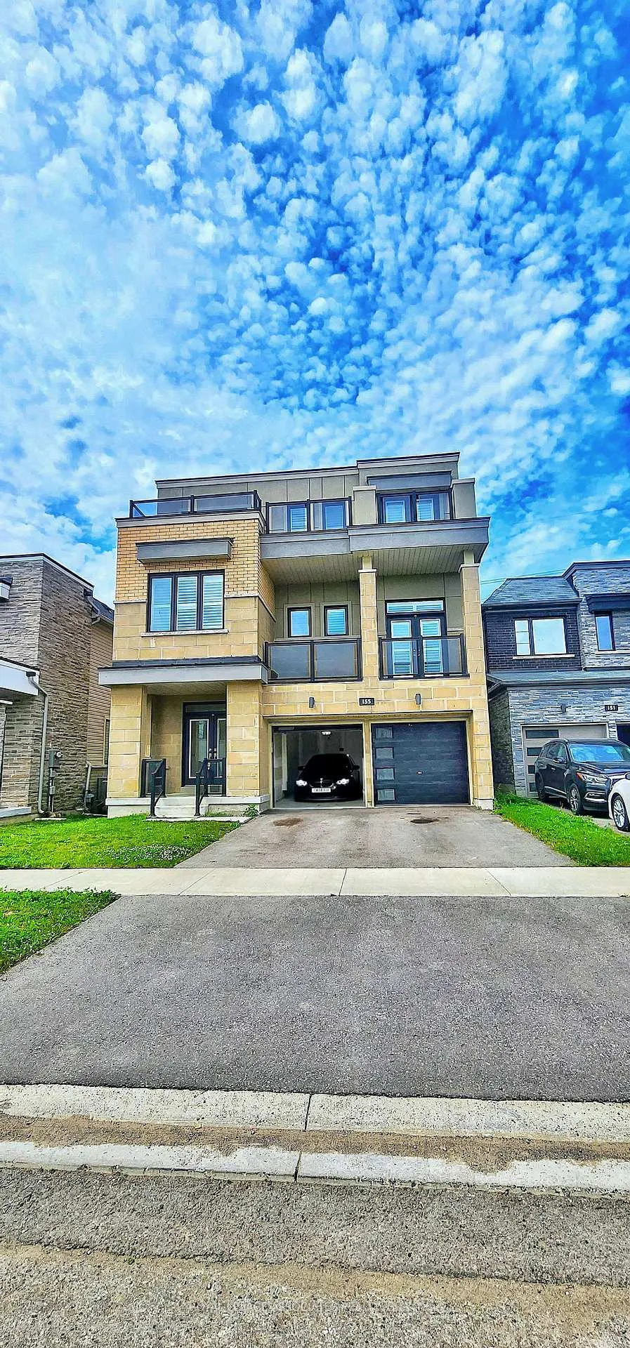Photo 1 of 155 Yacht Drive, Clarington, Bowmanville — HOMEH
