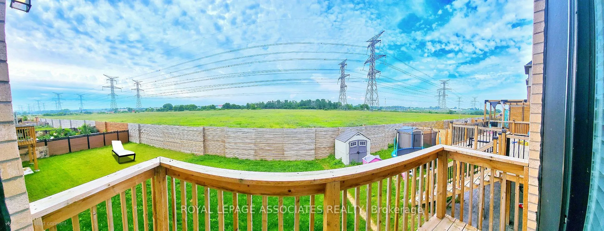 Photo 11 of 155 Yacht Drive, Clarington, Bowmanville — HOMEH