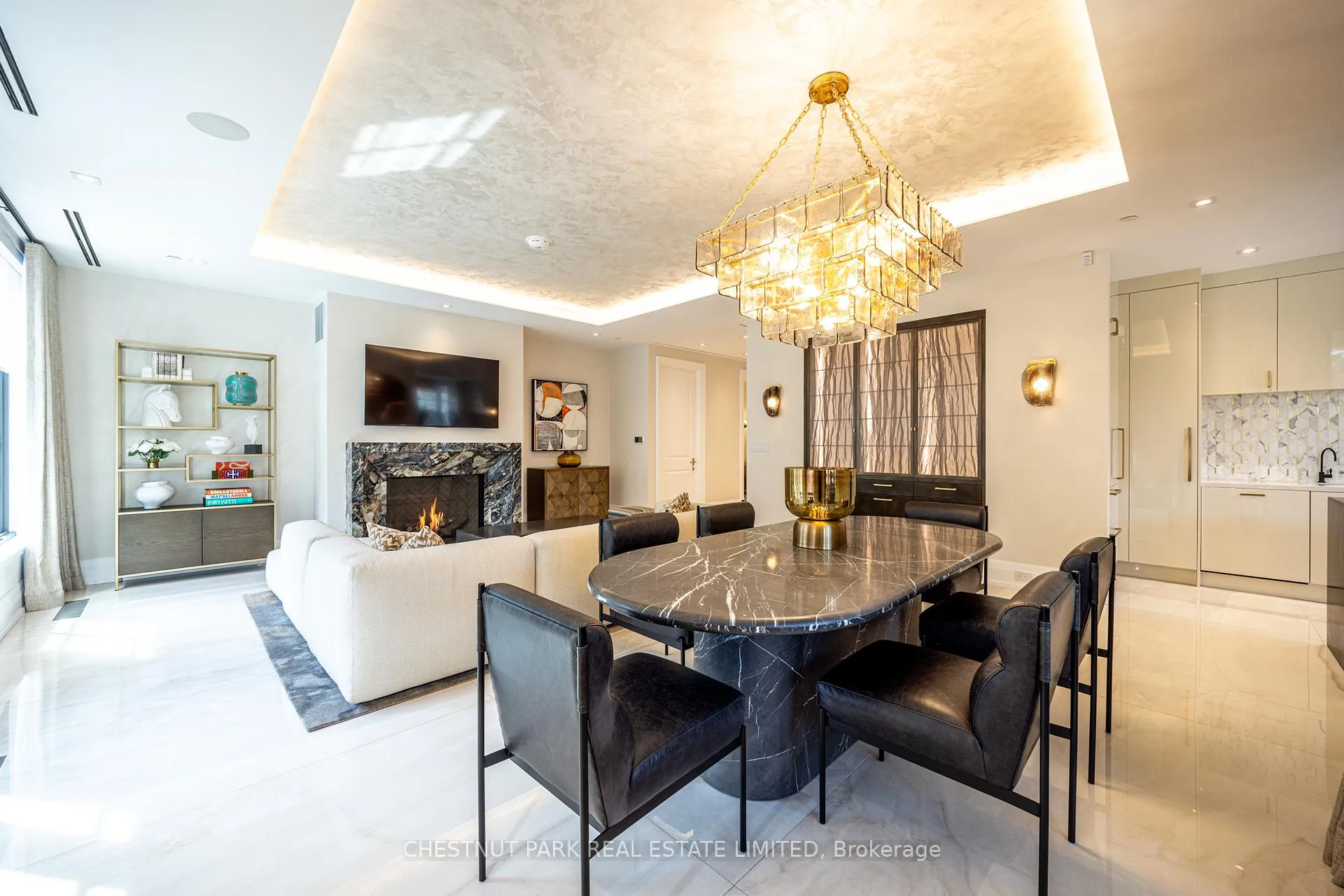 Photo 1 of Unit 302, 77 Clarendon Avenue, Toronto, Casa Loma — HOMEH