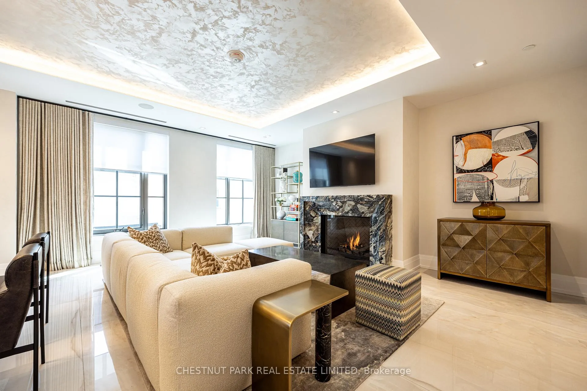Photo 4 of Unit 302, 77 Clarendon Avenue, Toronto, Casa Loma — HOMEH