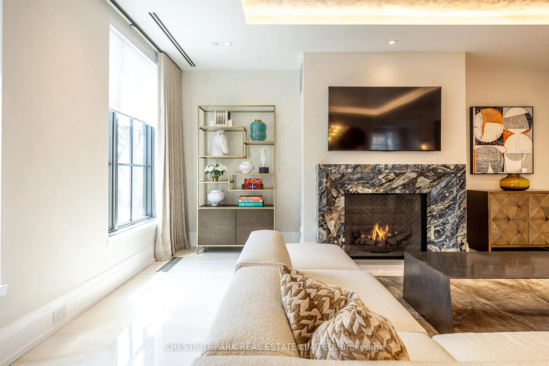 Photo 6 of Unit 302, 77 Clarendon Avenue, Toronto, Casa Loma — HOMEH
