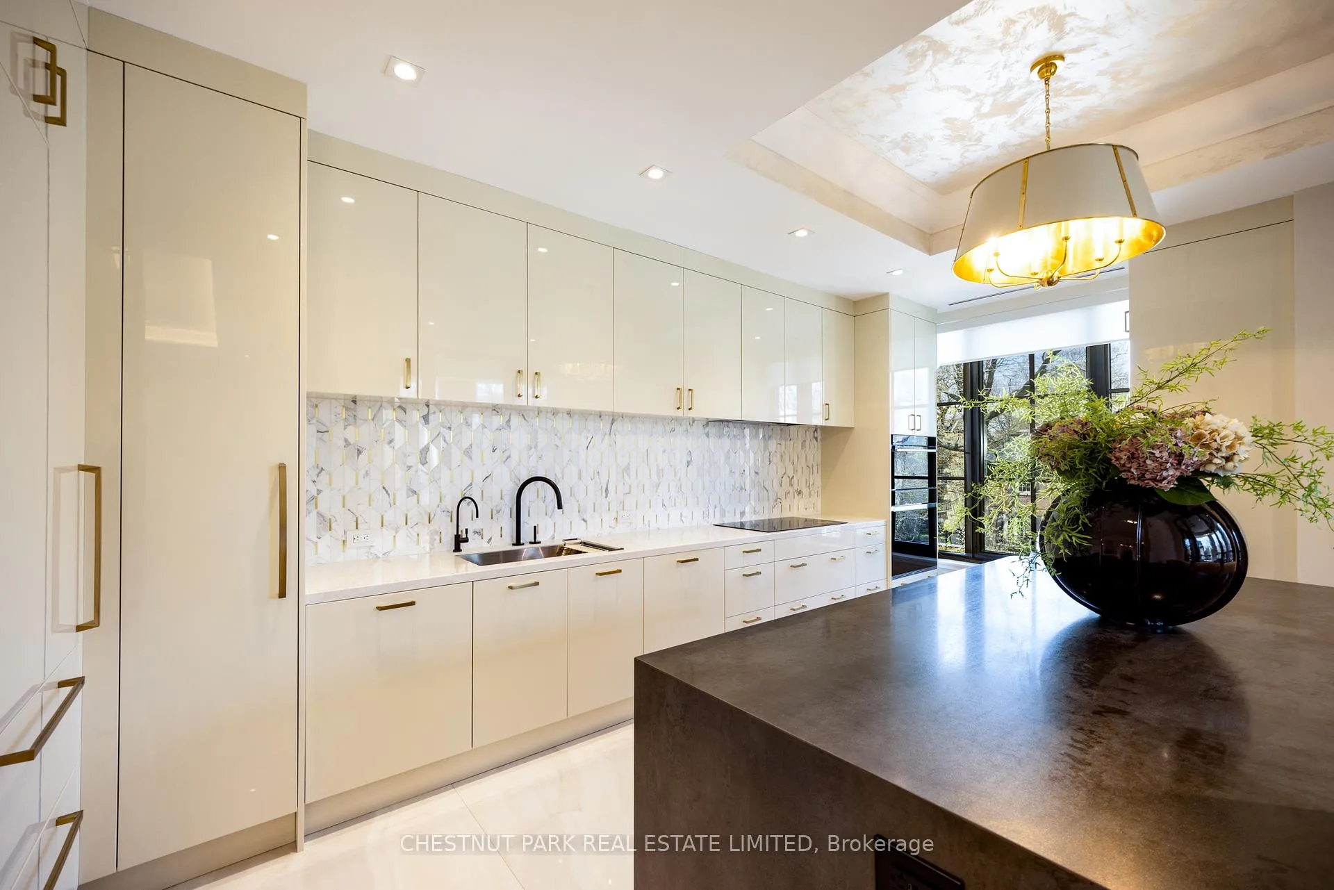 Photo 10 of Unit 302, 77 Clarendon Avenue, Toronto, Casa Loma — HOMEH