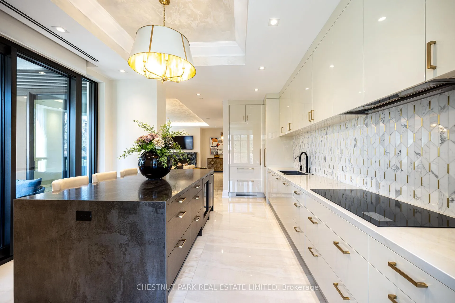 Photo 13 of Unit 302, 77 Clarendon Avenue, Toronto, Casa Loma — HOMEH