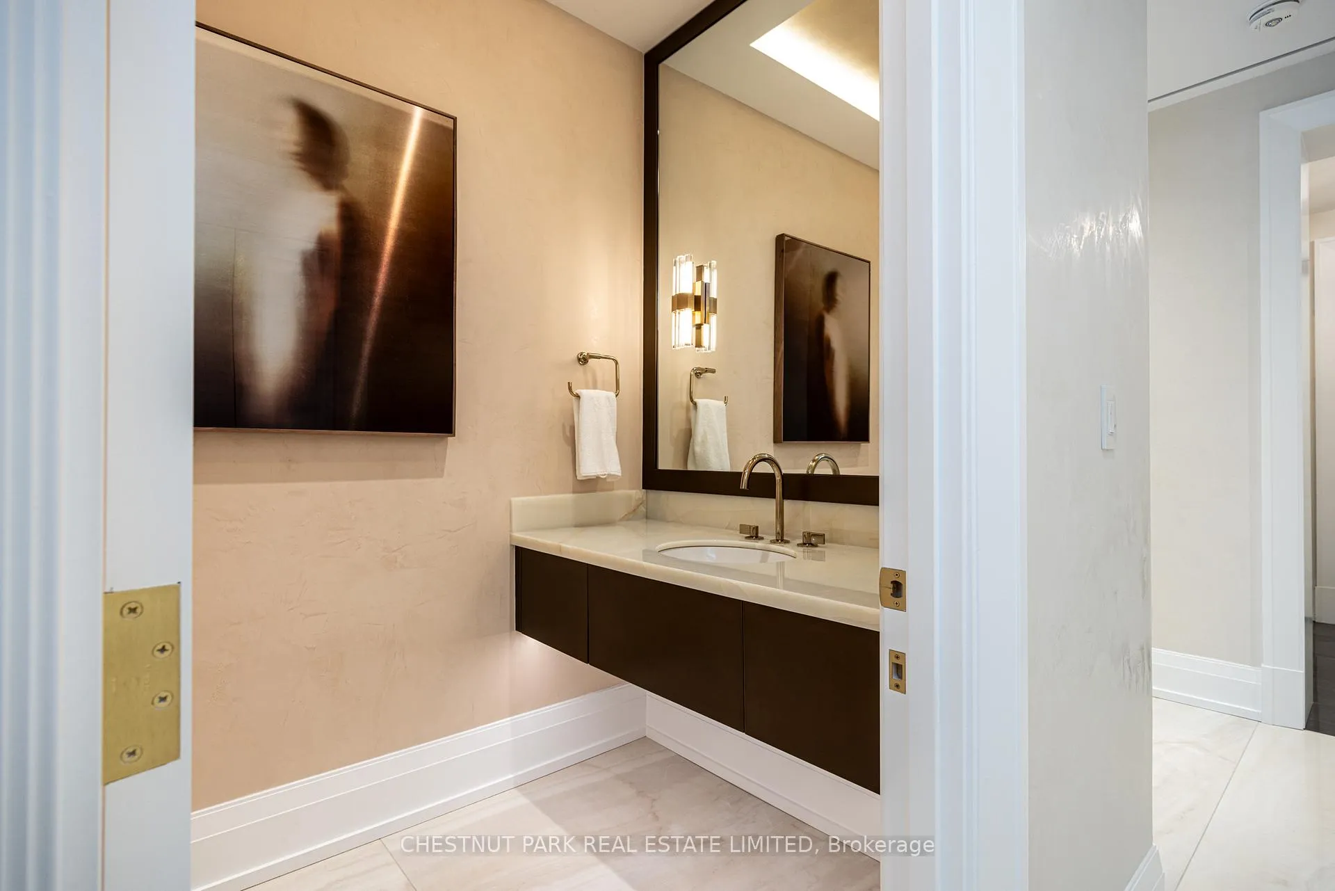 Photo 14 of Unit 302, 77 Clarendon Avenue, Toronto, Casa Loma — HOMEH