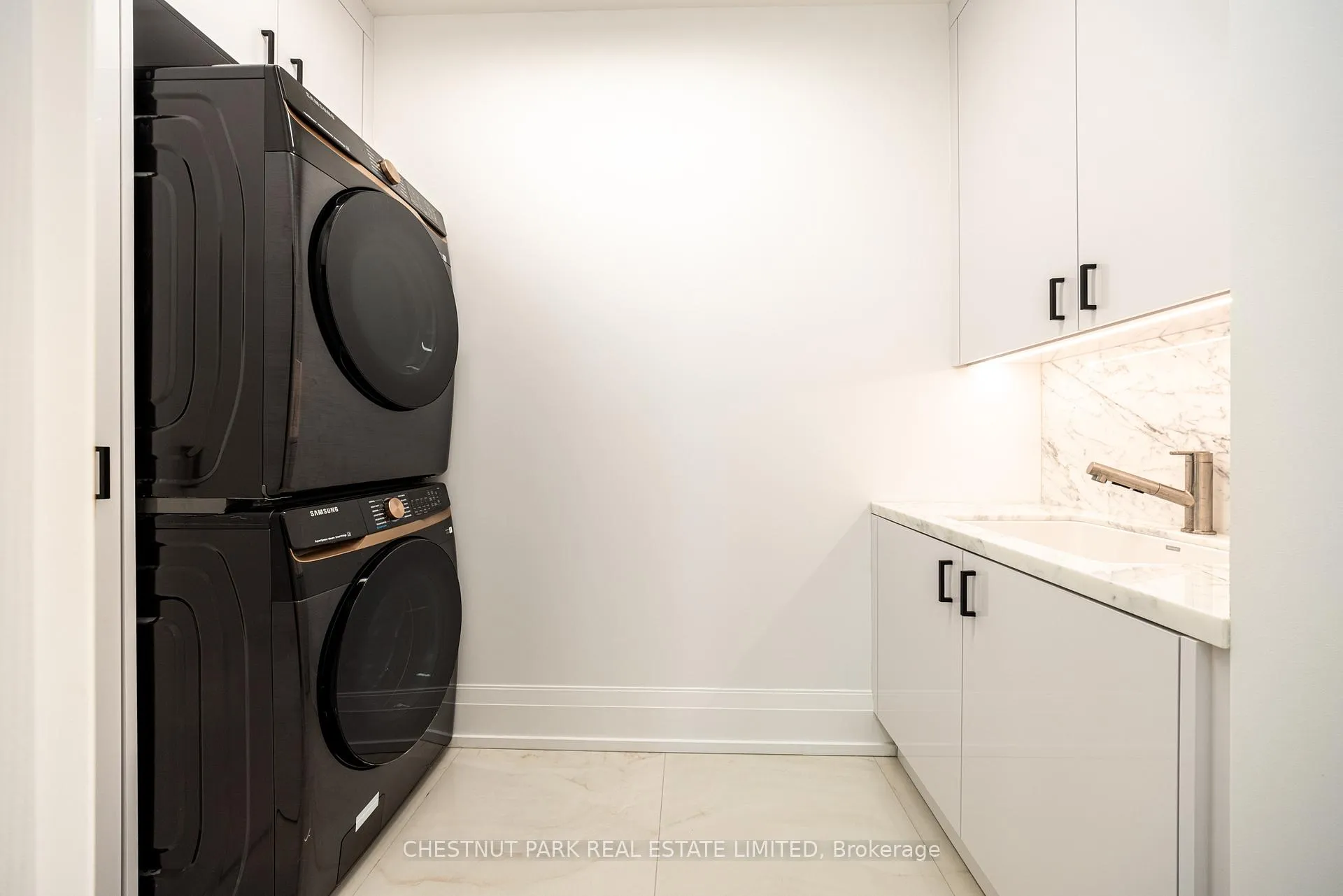 Photo 16 of Unit 302, 77 Clarendon Avenue, Toronto, Casa Loma — HOMEH
