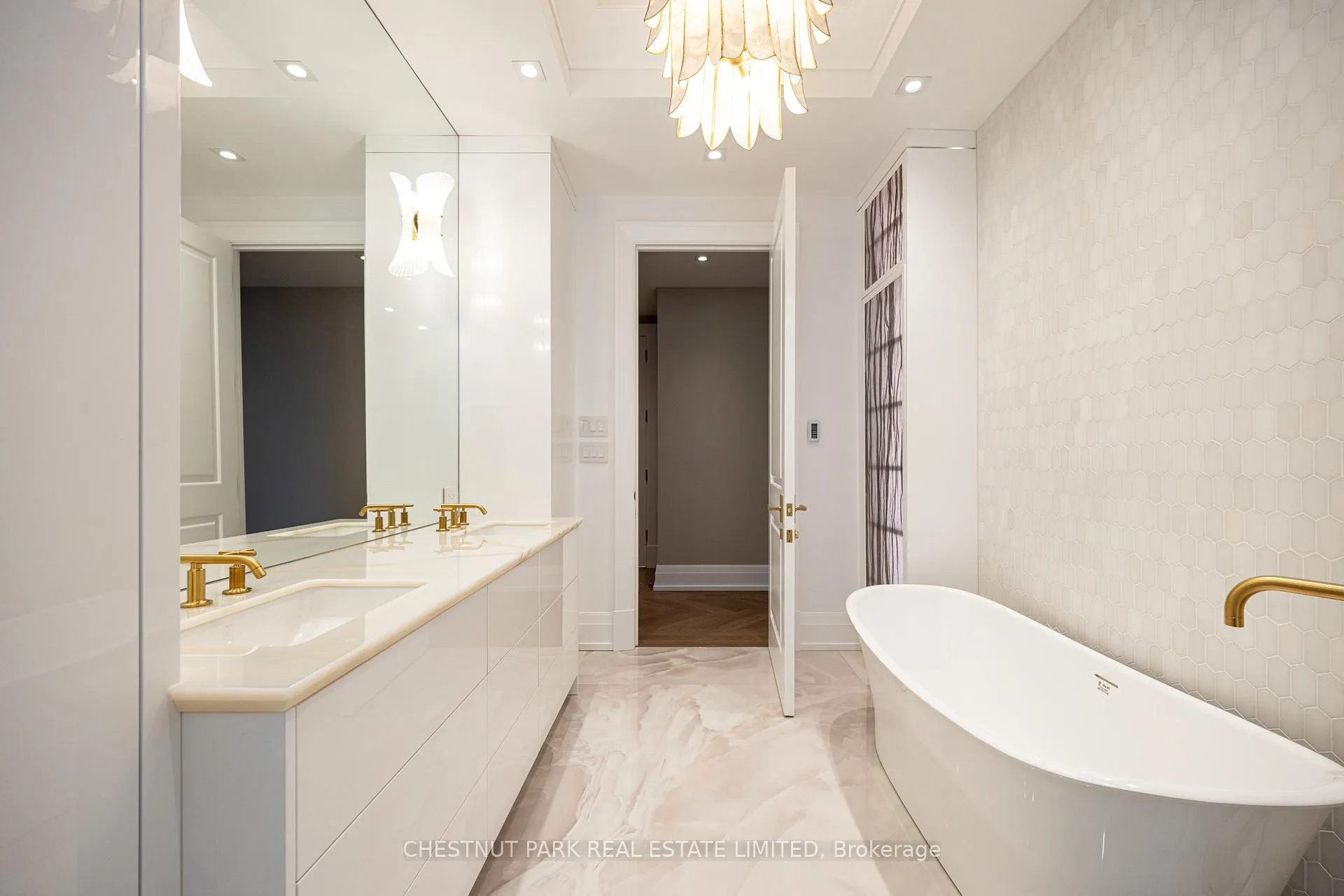 Photo 19 of Unit 302, 77 Clarendon Avenue, Toronto, Casa Loma — HOMEH