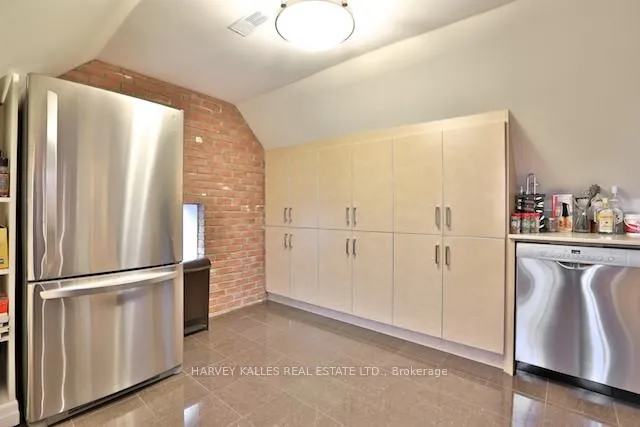Photo 9 of Unit 3, 202 Lippincot Street, Toronto, University — HOMEH