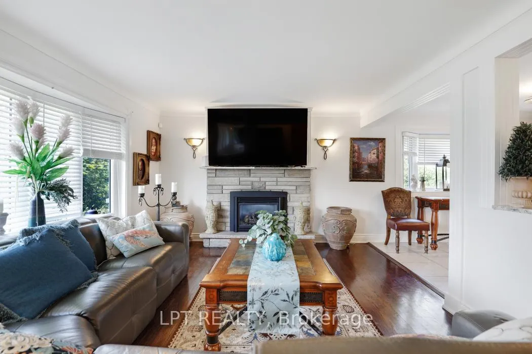 Photo 5 of 1773 St Barbara Street, Ottawa, Blossom Park/Leitrim — HOMEH