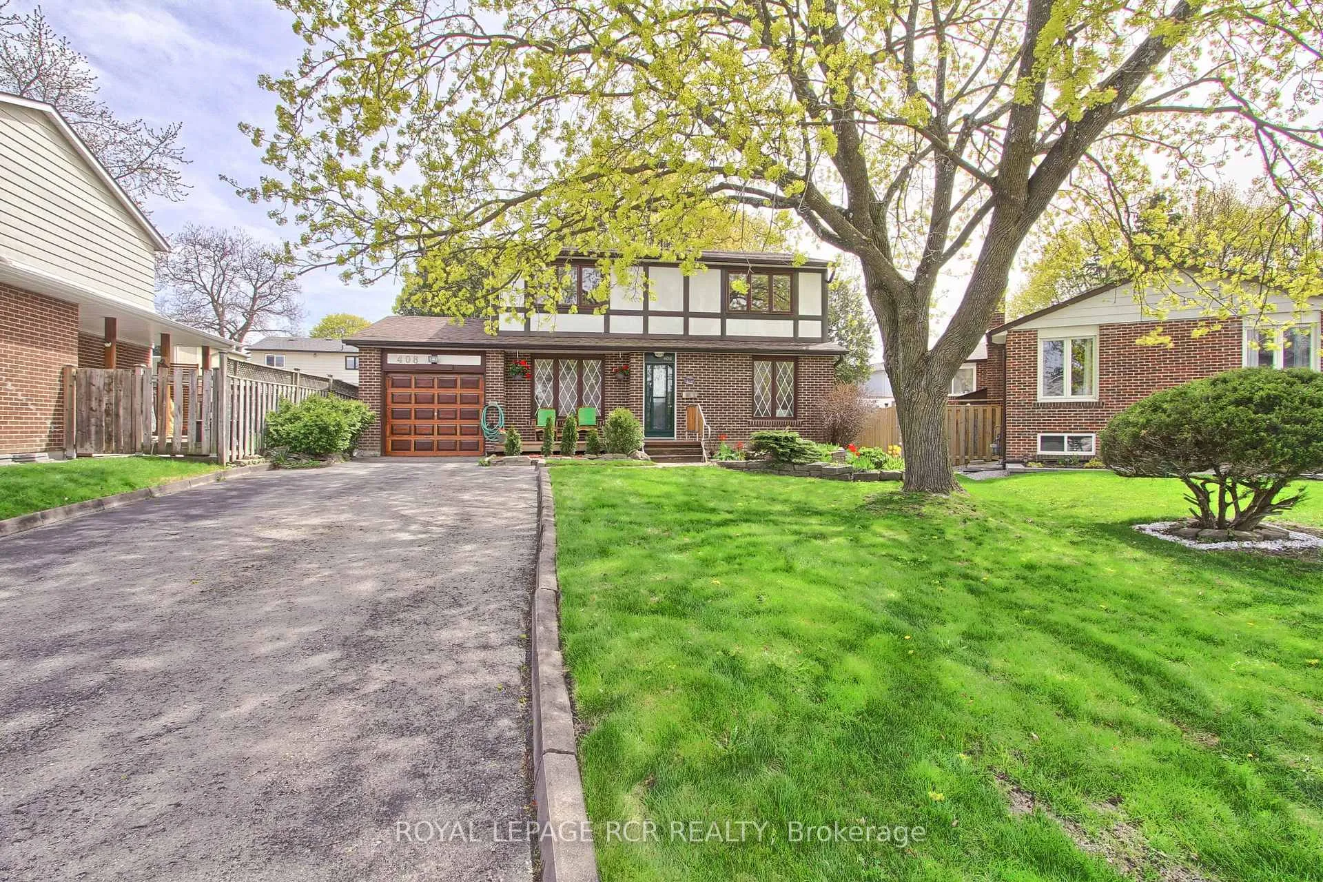 Photo 3 of 408 Handley Crescent, Newmarket, Central Newmarket — HOMEH