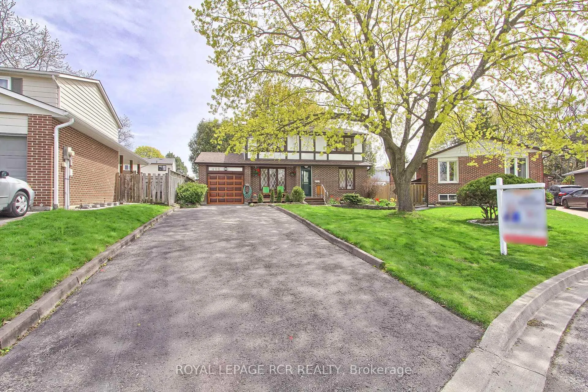 Photo 4 of 408 Handley Crescent, Newmarket, Central Newmarket — HOMEH