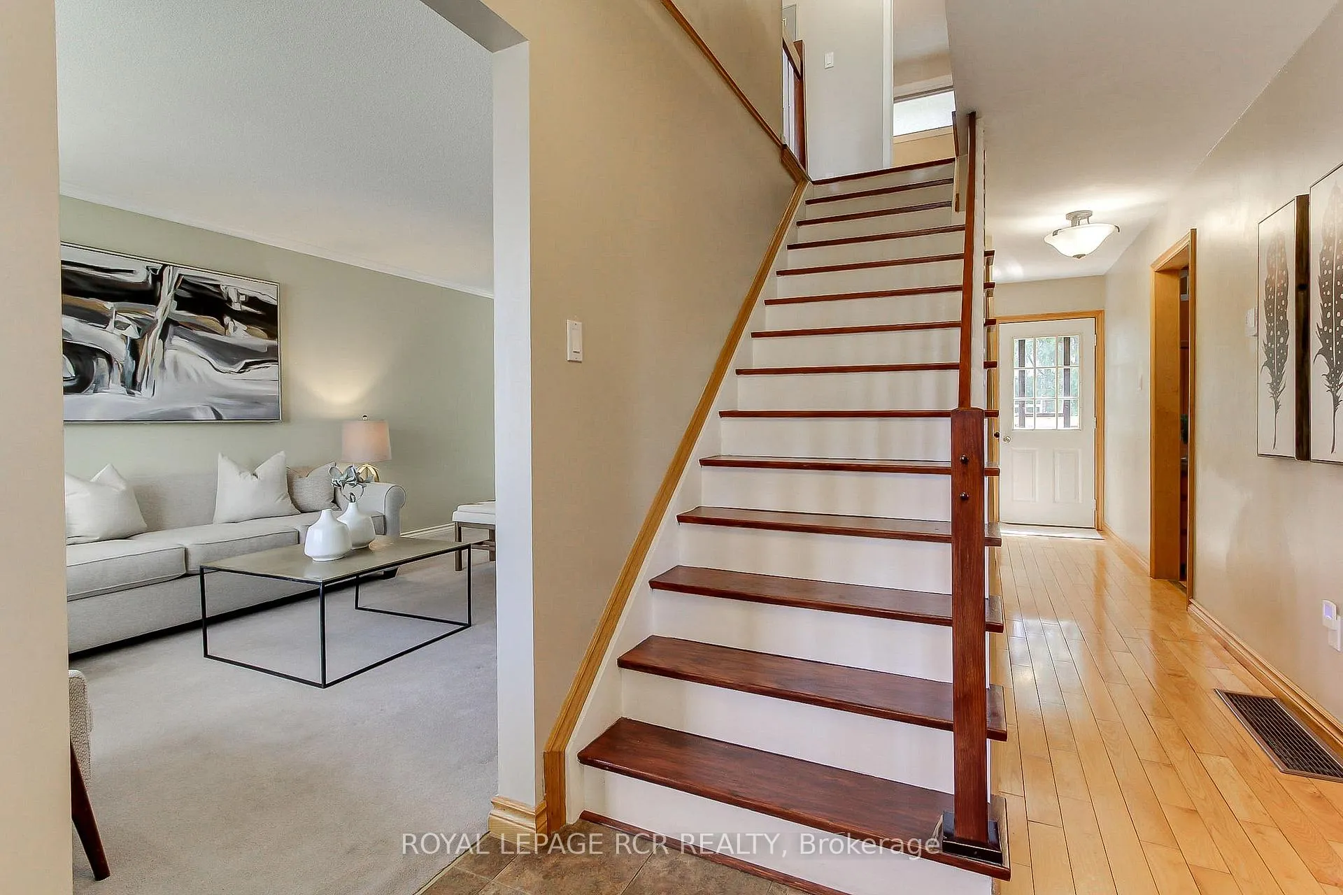 Photo 7 of 408 Handley Crescent, Newmarket, Central Newmarket — HOMEH