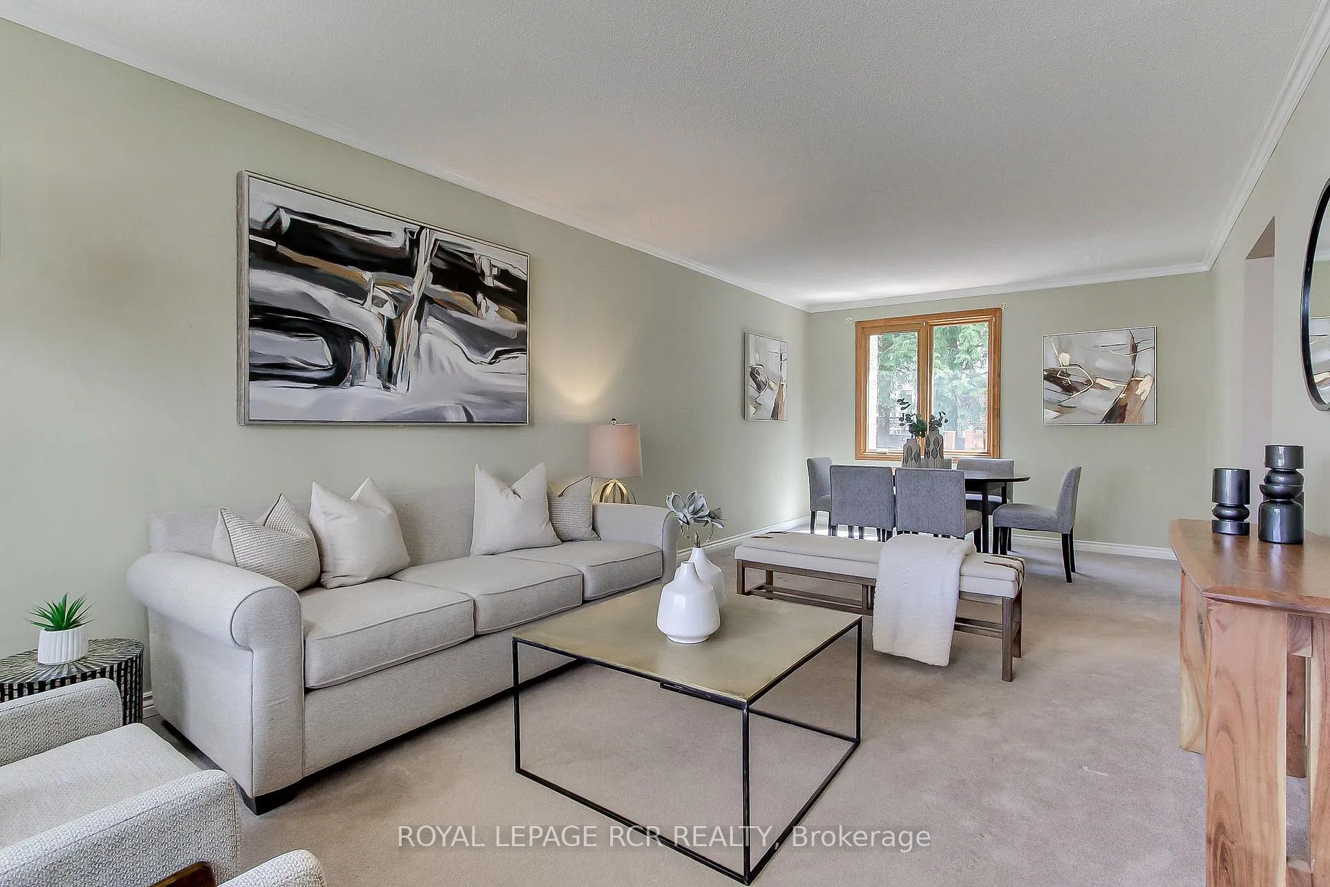 Photo 11 of 408 Handley Crescent, Newmarket, Central Newmarket — HOMEH