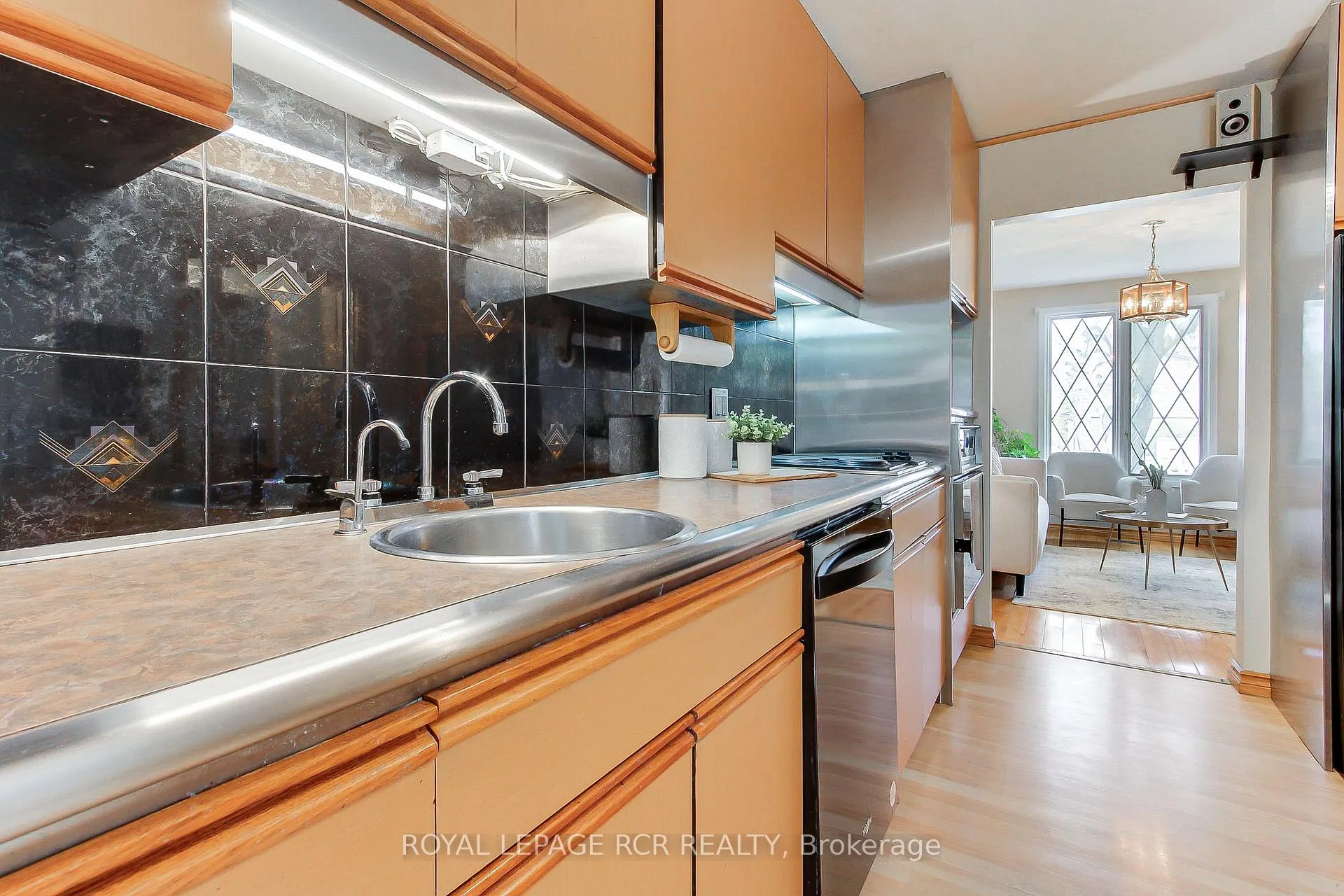 Photo 22 of 408 Handley Crescent, Newmarket, Central Newmarket — HOMEH
