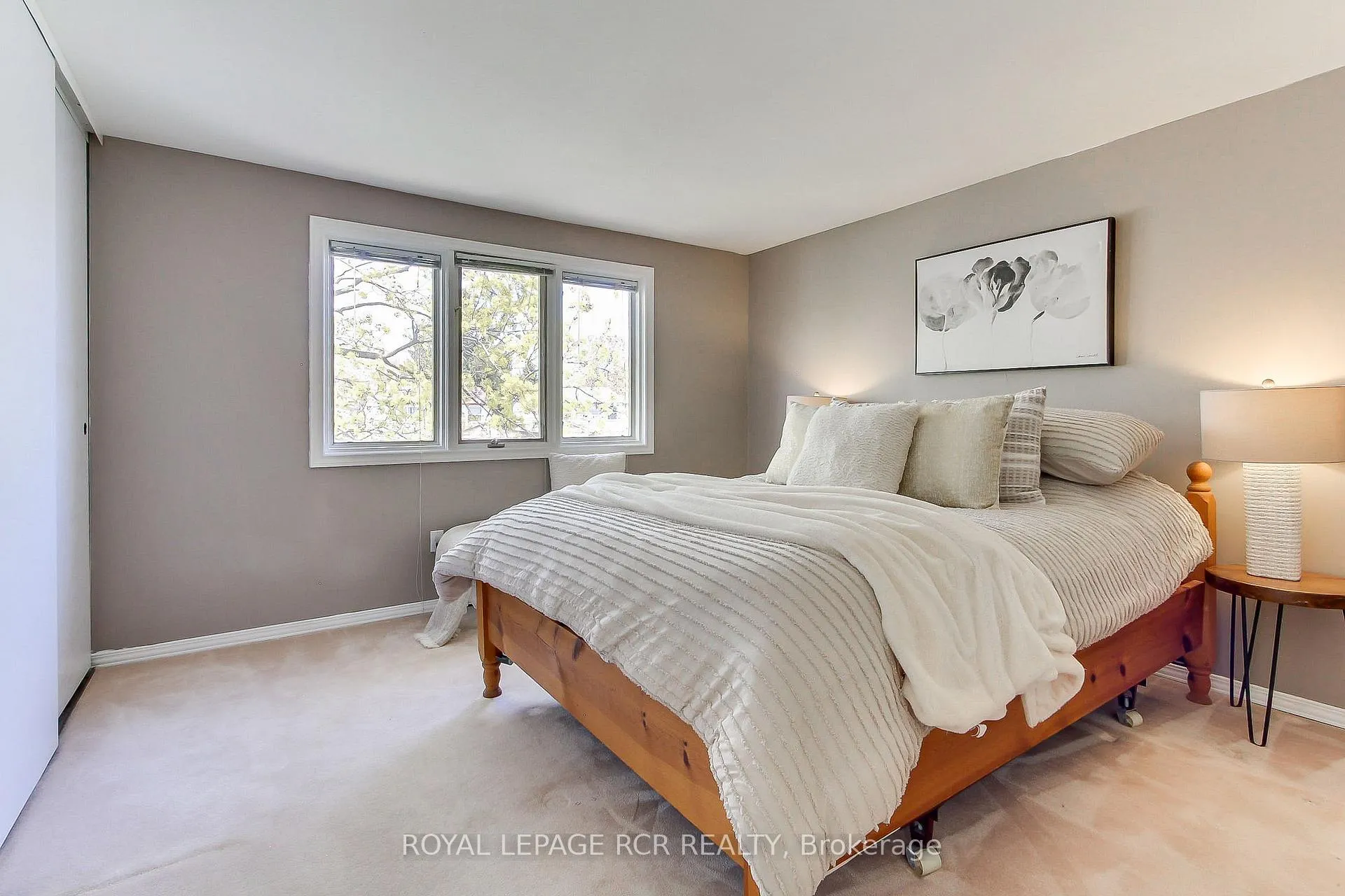 Photo 31 of 408 Handley Crescent, Newmarket, Central Newmarket — HOMEH