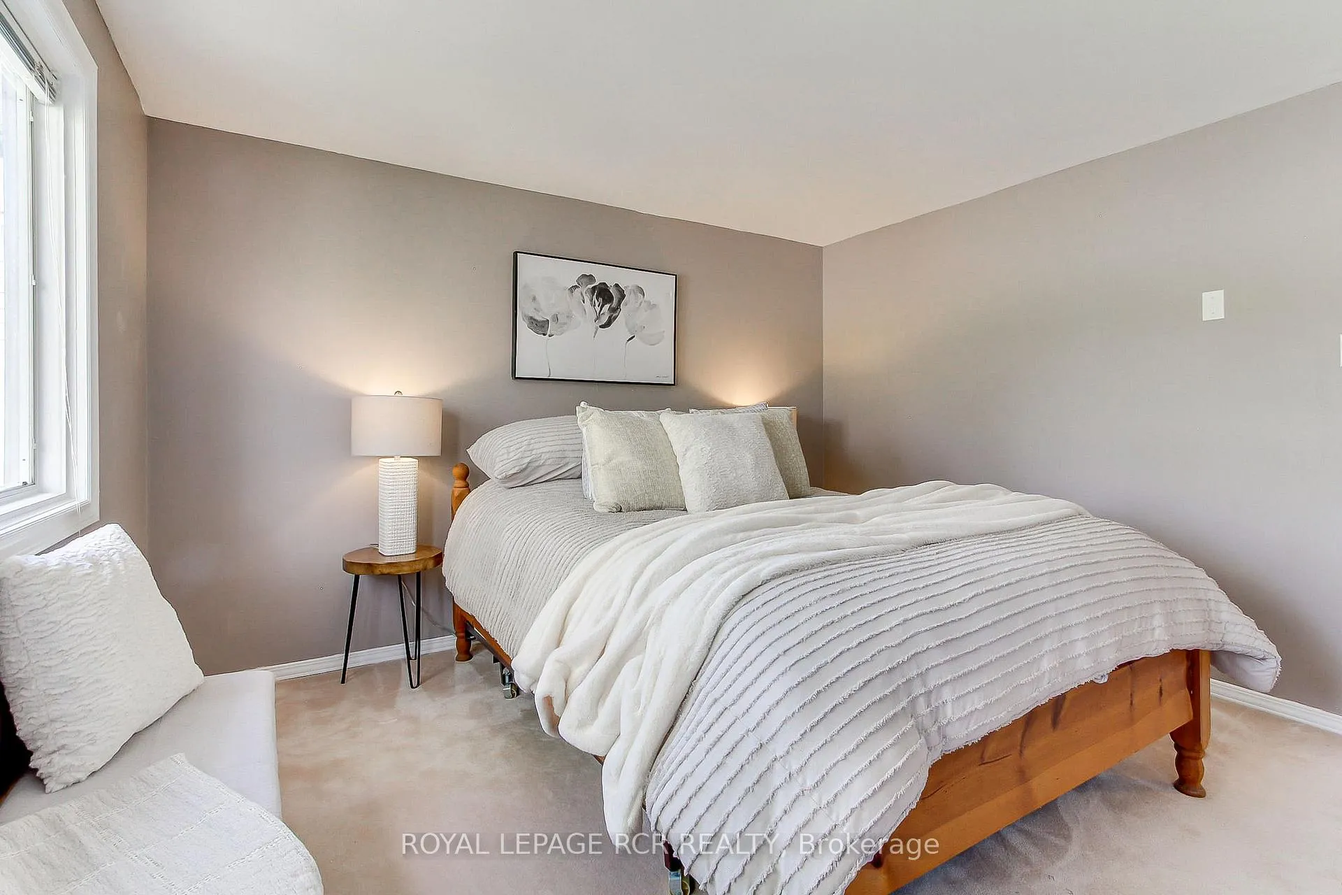 Photo 32 of 408 Handley Crescent, Newmarket, Central Newmarket — HOMEH