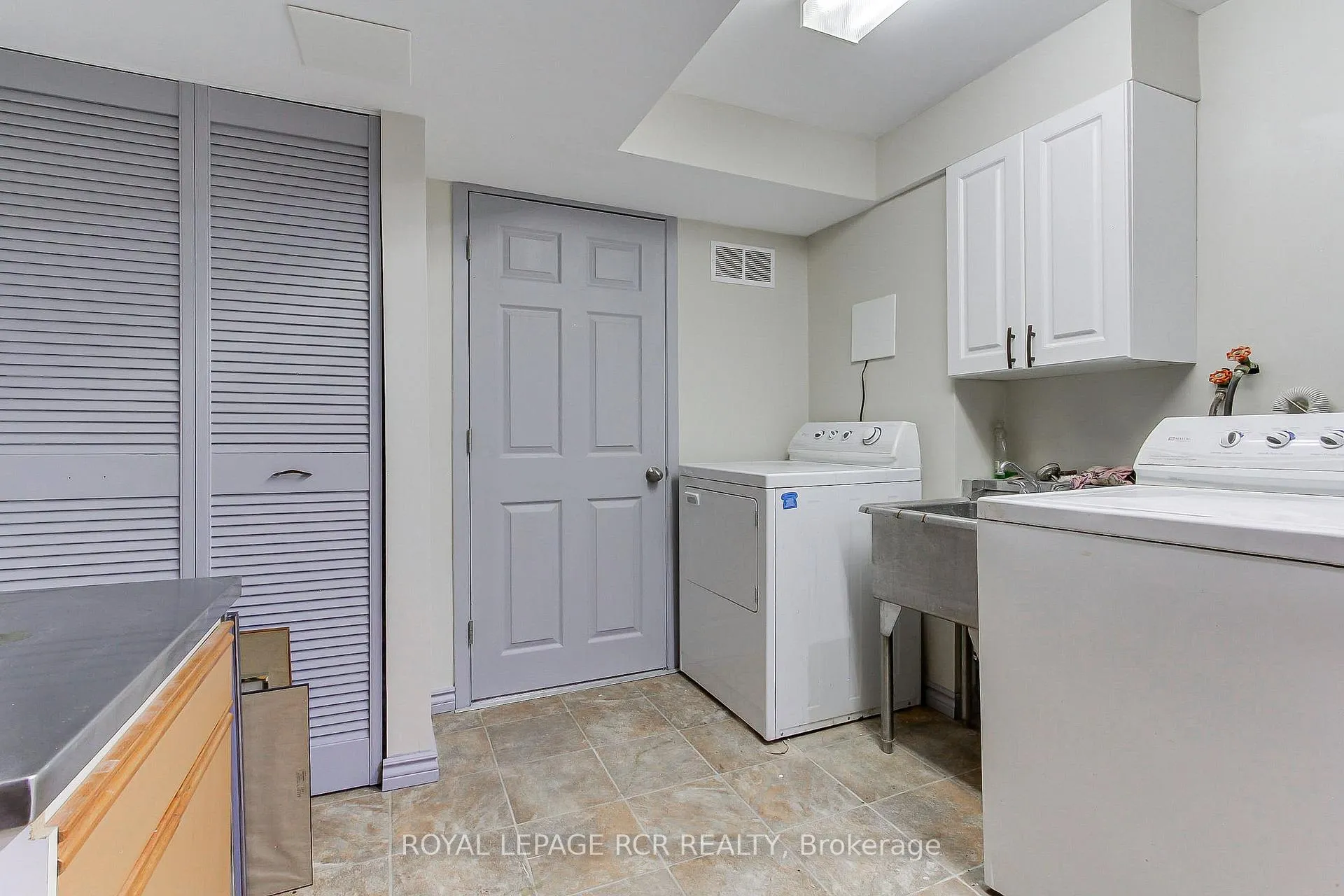 Photo 42 of 408 Handley Crescent, Newmarket, Central Newmarket — HOMEH