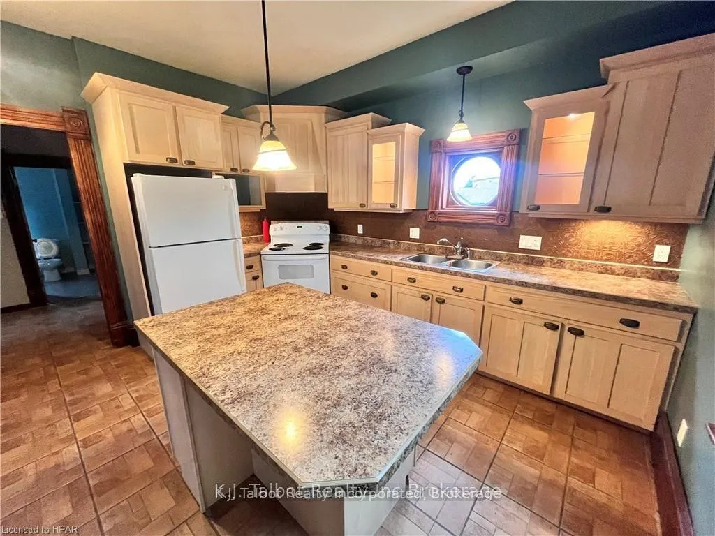 Photo 9 of Unit UNIT #1, 118 Toronto Street, Goderich, Goderich (Town) — HOMEH